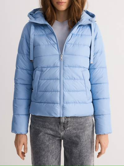 Pikowana_kurtka_z_kapturem